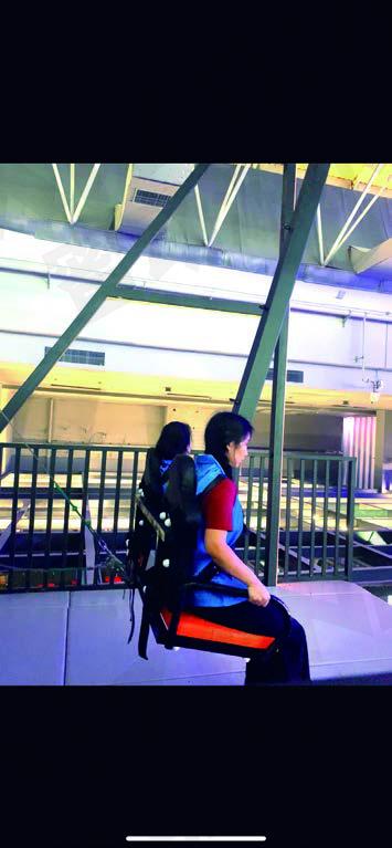 蜜动游乐产品介绍 | 室内高空秋千：挑战地心引力的极限体验